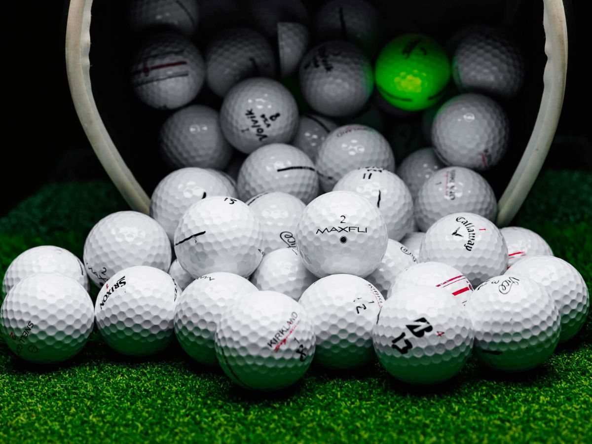 What Type of Golf Balls Are Best for Beginners?